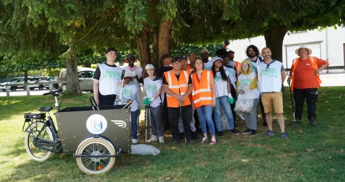 Nettoyons la nature engagement annuel jeunes Mission Locale Brie Morins