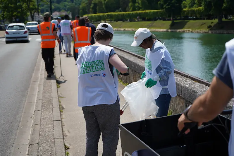 Nettoyons la nature engagement annuel jeunes Mission Locale Brie Morins